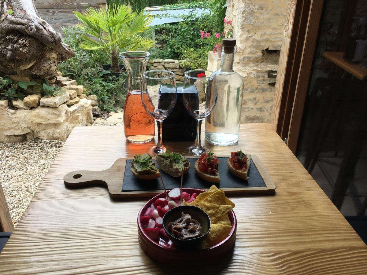 Au Cheval Bleu Bed & Breakfast Fontenay-près-Vézelay Bagian luar foto