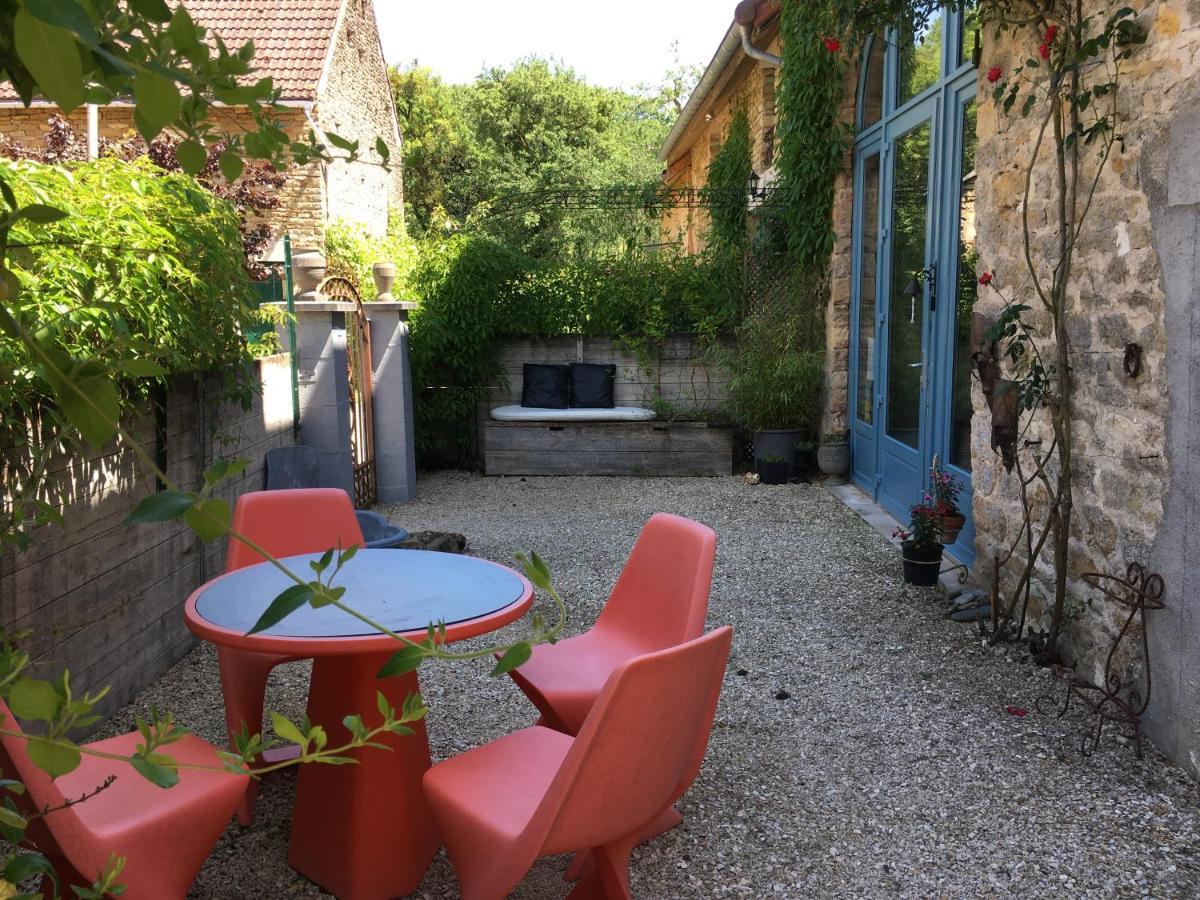 Au Cheval Bleu Bed & Breakfast Fontenay-près-Vézelay Bagian luar foto