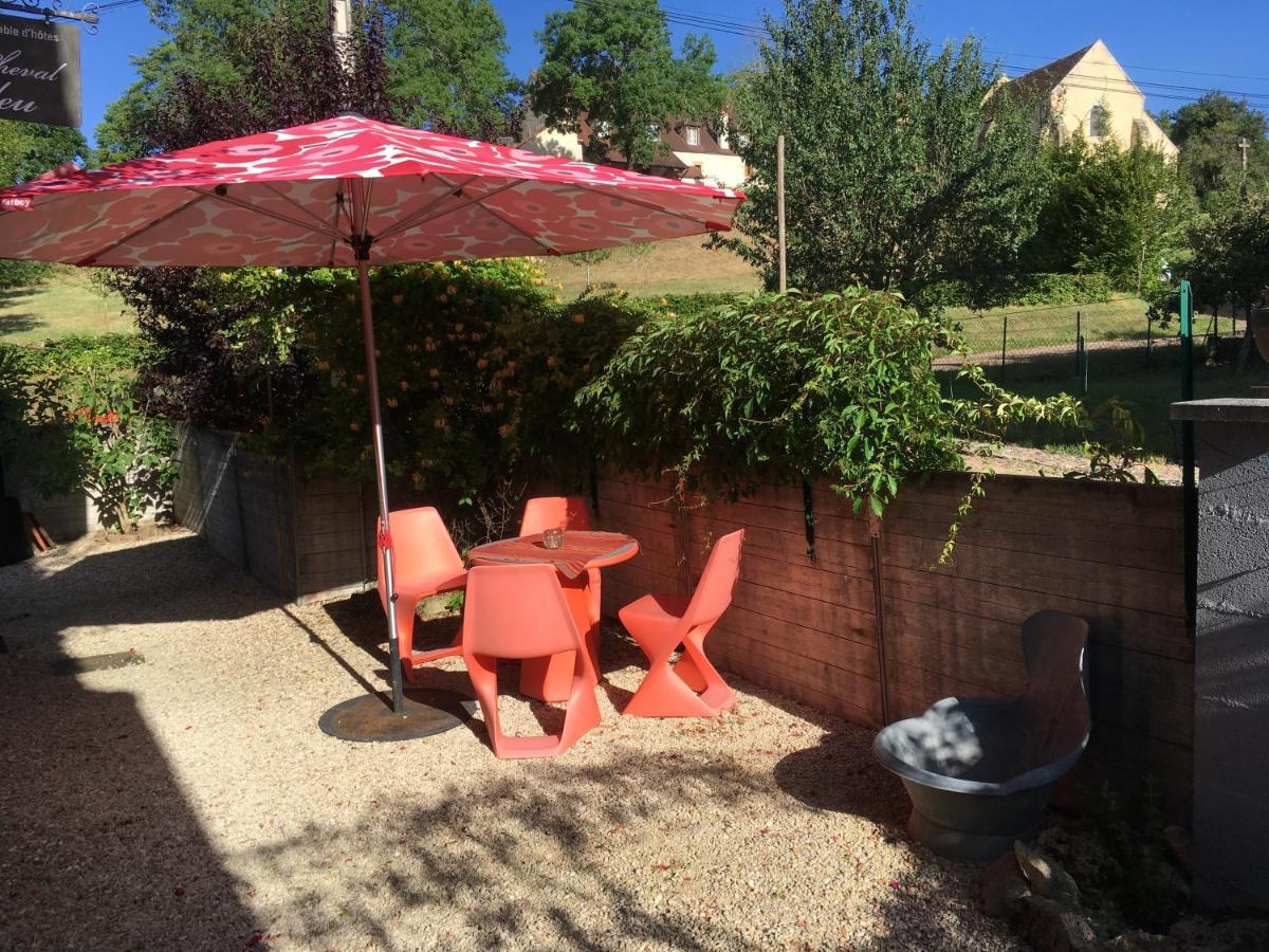 Au Cheval Bleu Bed & Breakfast Fontenay-près-Vézelay Bagian luar foto