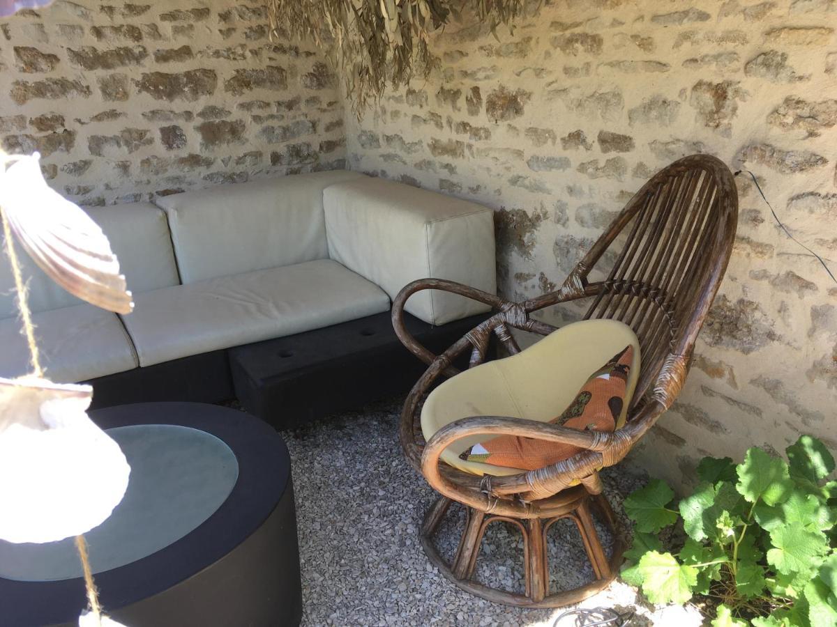 Au Cheval Bleu Bed & Breakfast Fontenay-près-Vézelay Bagian luar foto
